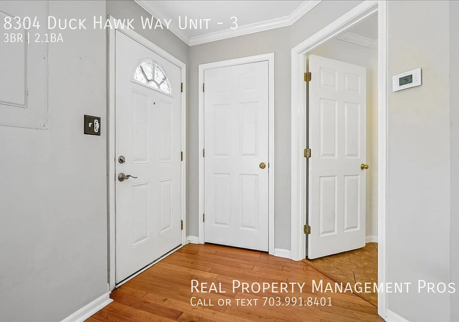 Gorgeous Townhouse- Great Amenities and Location! — Photo 3