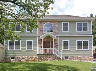 156 Sycamore Ter, Glen Rock, NJ 07452