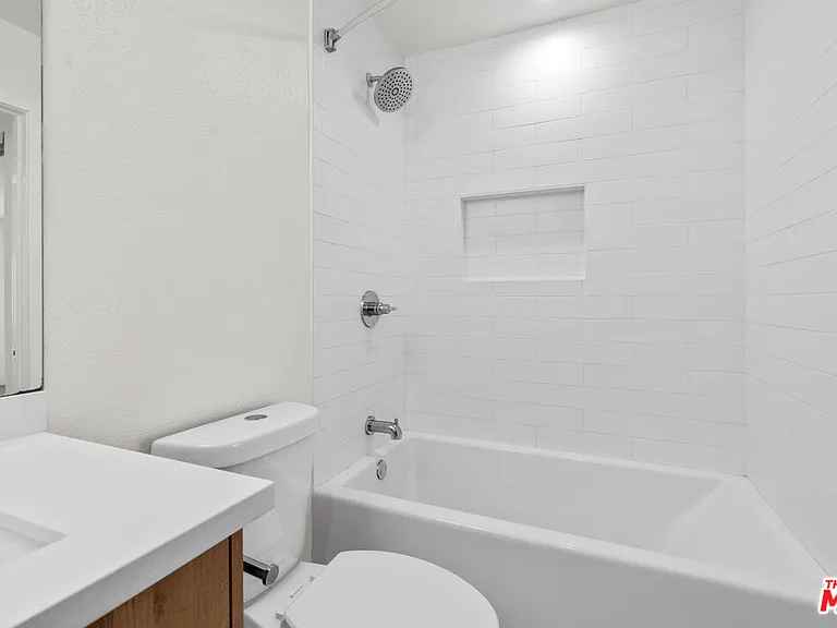 3939 Moore St #204 — Photo 20