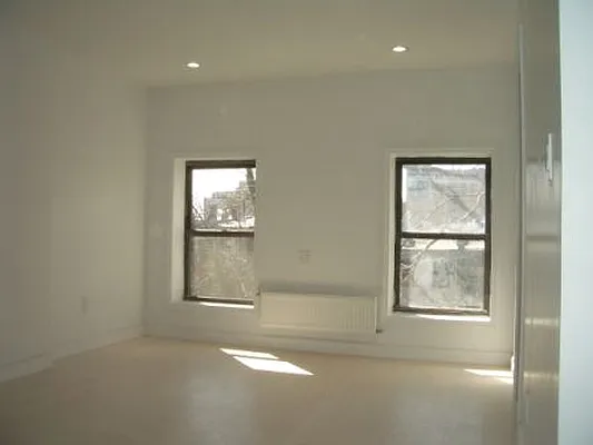 Rented by Brooklyn Vertical Inc. | media 10