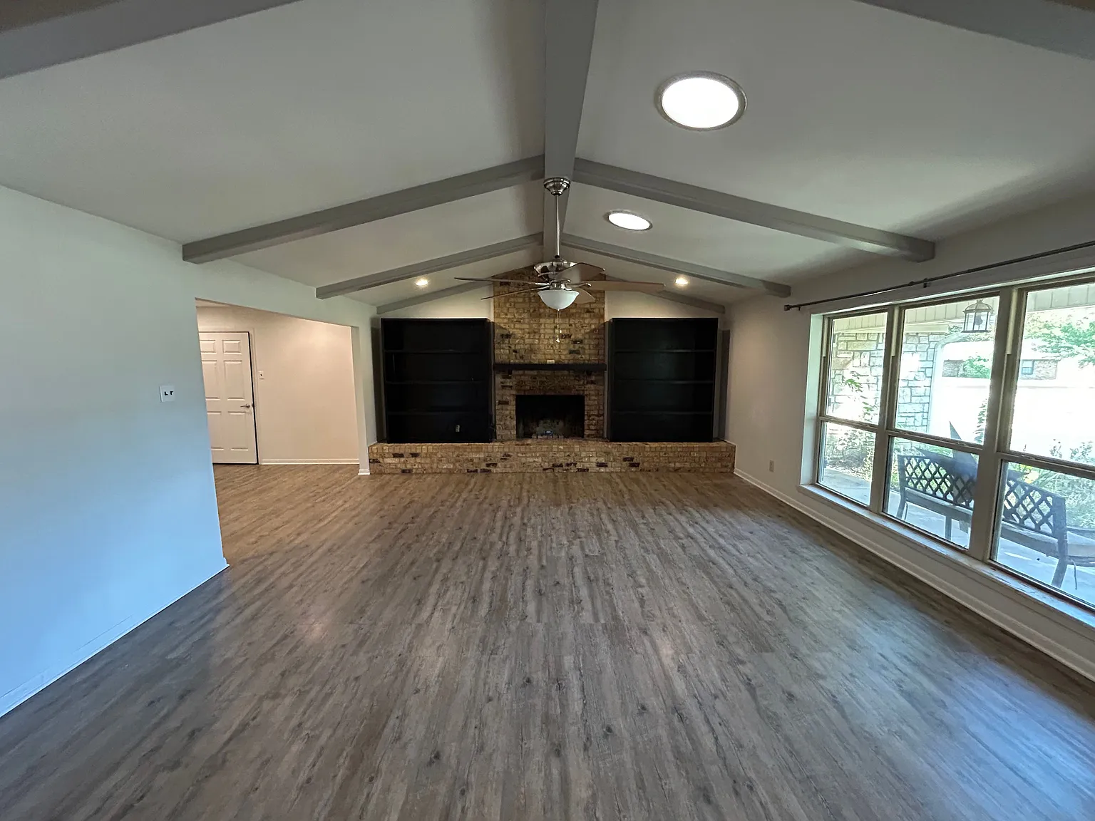 4 bed, 3.0 bath, 2773 sqft, $2,695 — Photo 4