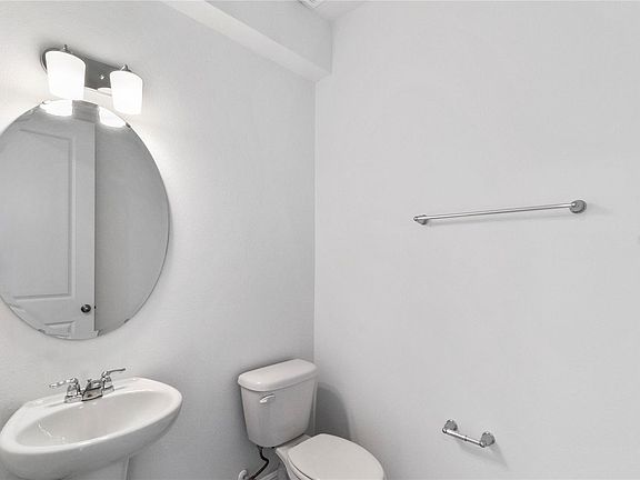 3rd image of 5361 Lake Virginia St