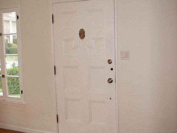 3rd image of 935 Alandele Ave