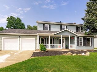 6932 Kingswood Dr, Solon, OH 44139