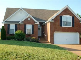 1159 Summerville Cir, Thompsons Station, TN 37179