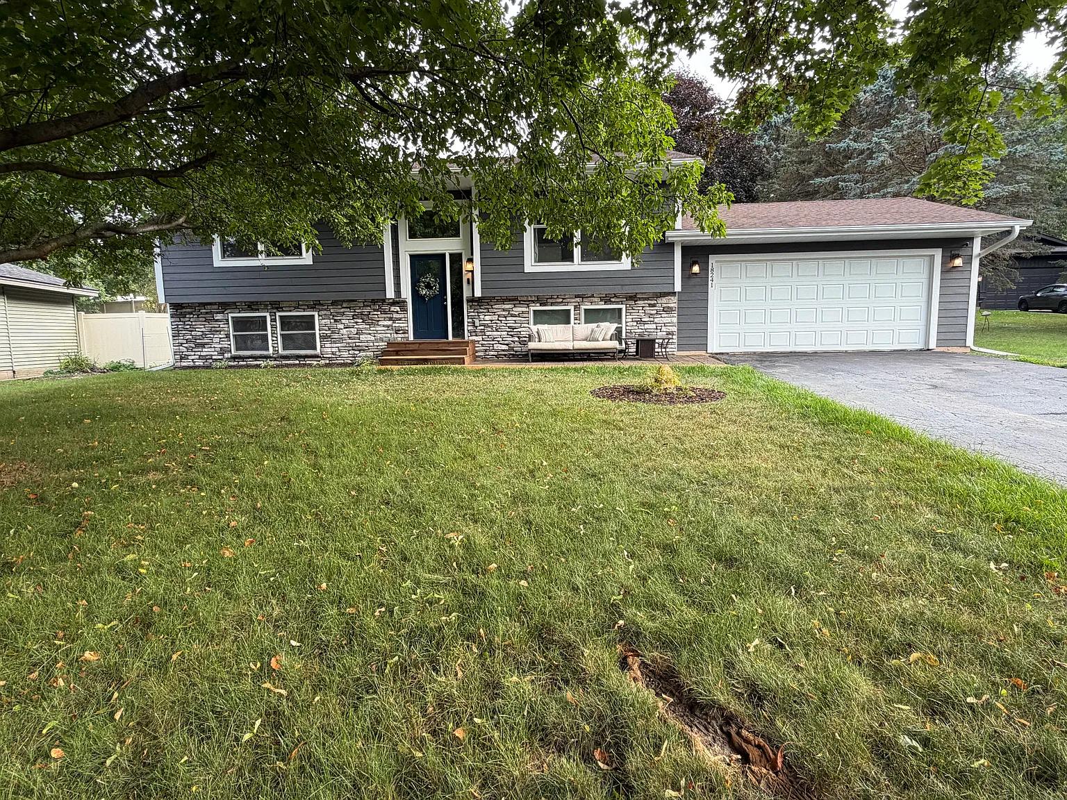 4 bed, 1812 sqft, $2,950 — Photo 1