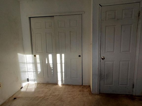 5th image of 91 Long Pond Ln
