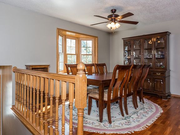 4th image of 2416 Henslow Ct N