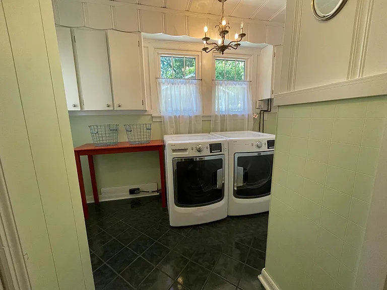 1306 Stratford Ave — Photo 18