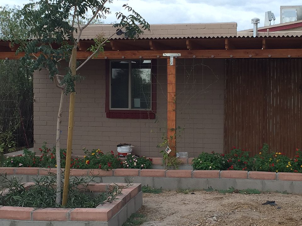 1st image of 2426 N Estrella Ave