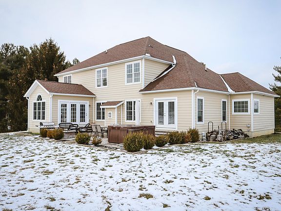 3rd image of 5940 Windy Hills Cir SW