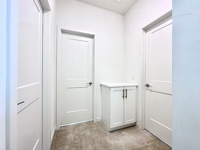 4776 S Ansley Ave — Photo 24