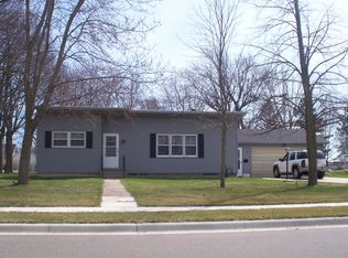 901 S Broadway St, Spring Valley, MN 55975