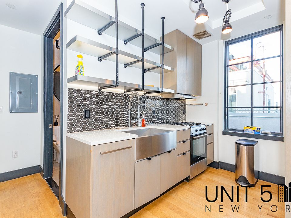 1st image of 570 New York Ave #601