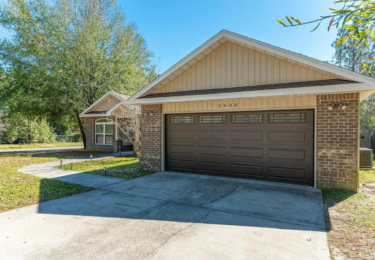 4 bed, 2.0 bath, 1526 sqft, $1,945 — Photo 3