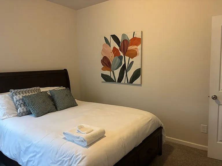 1256 Towne Square Ct — Photo 10