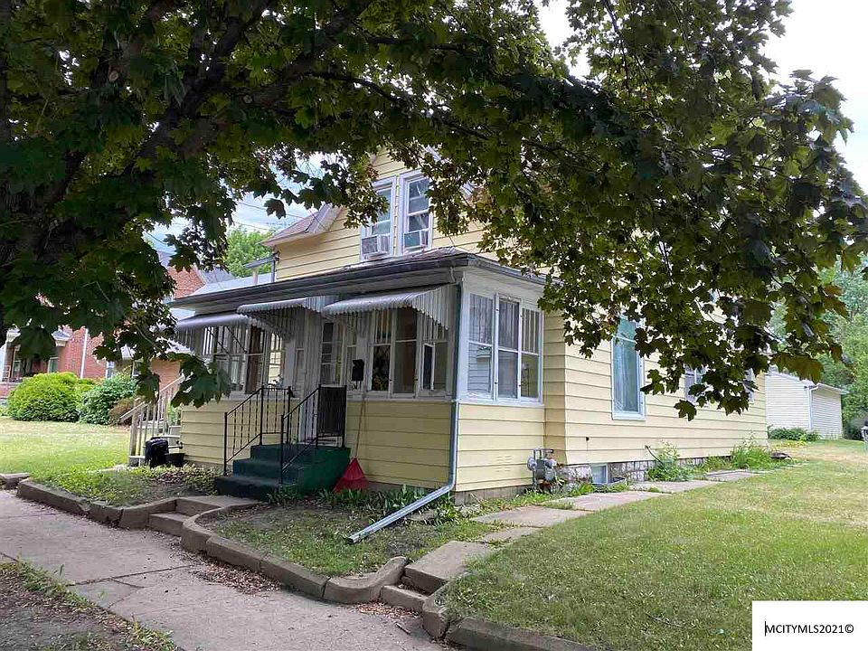 1st image of 550 6th St SE