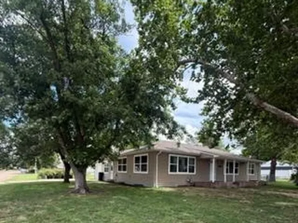 616 Corse Ave, Larned, KS 67550