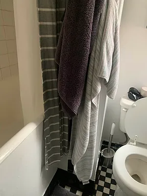 Rented by M.Grossman R.E. Management | media 18