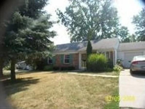 75 Mount Vernon Dr, Waterville, OH 43566