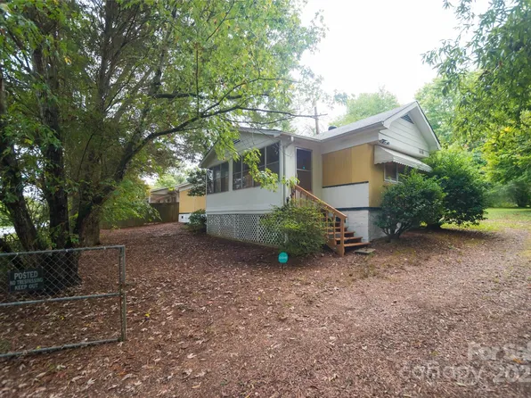 1409 Turner Dr, Gastonia, NC 28052