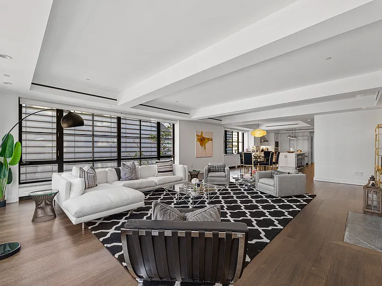 61 5th Ave #2 — Photo 31