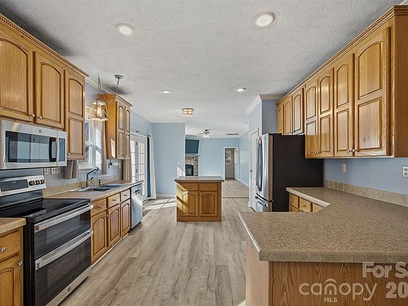 5th image of 3053 Dalton Dr