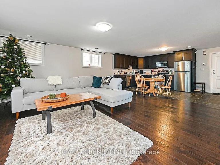 916 Scarlett Rd #BASEMENT — Photo 11