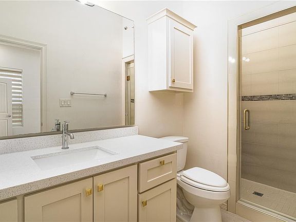 4th image of 2313 Baylor Ave