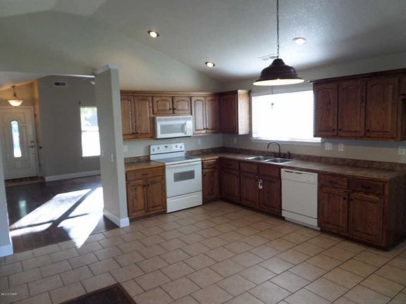 2nd image of 321 Sadie Ln