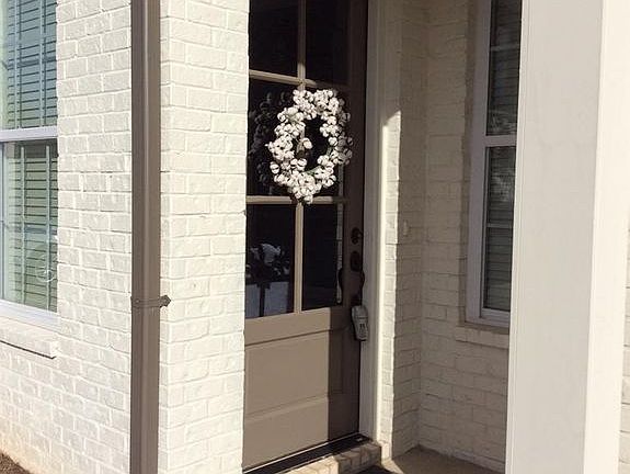 3rd image of 102 Farm View Dr #605