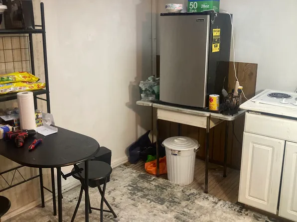 (undisclosed Address), Elmont, NY 11003
