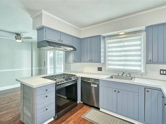 5th image of 75 Silverdale Dr