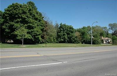 2nd image of 19006 Farmington Rd