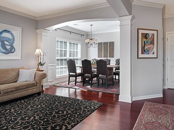 5th image of 19 Creekstone Ct