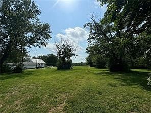 4th image of 802 Cherry Point St