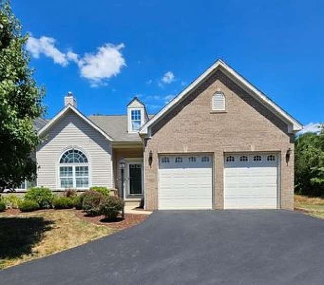 1st image of 467 Eton Dr