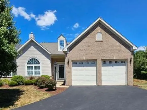 467 Eton Dr, Greensburg, PA 15601