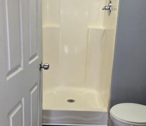 3rd image of 1128 Platt St APT 3