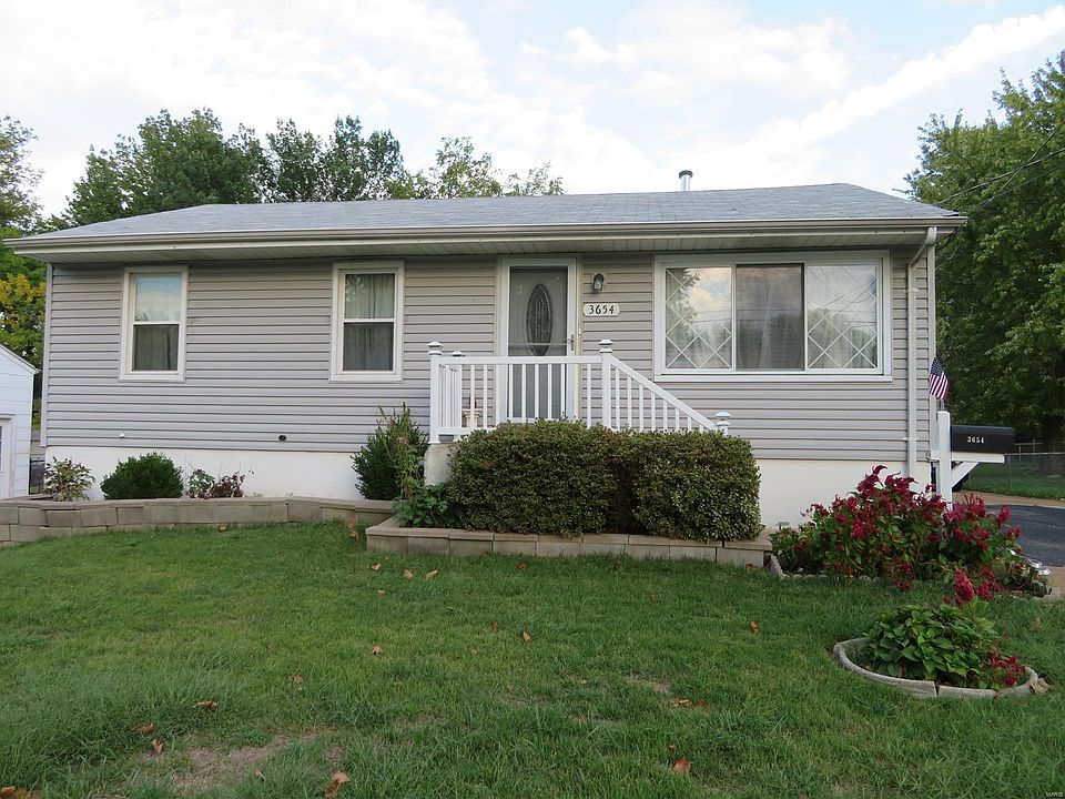 1st image of 3654 Long Dr