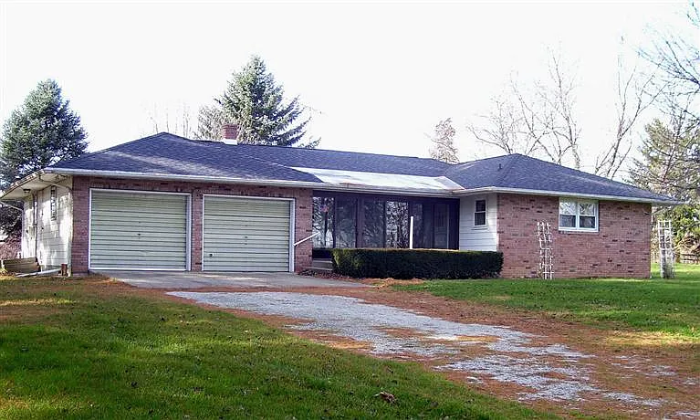 1334 W 300 N photo 1