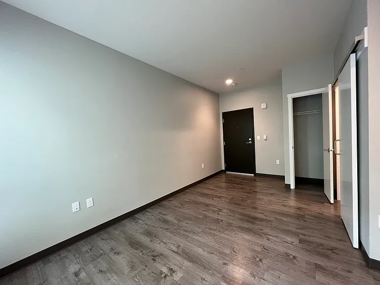 4029 Rainier Ave — Photo 43