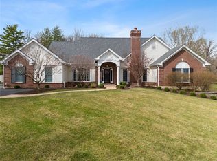 131 N Spoede Rd, Saint Louis, MO 63141