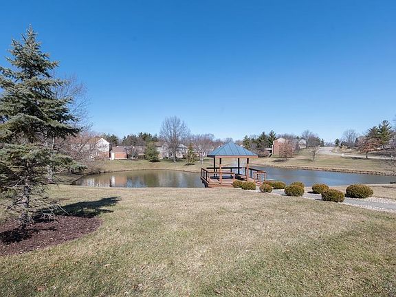 3rd image of 9850 Regatta Dr #33101