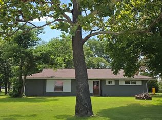 2401 N State St, Iola, KS 66749