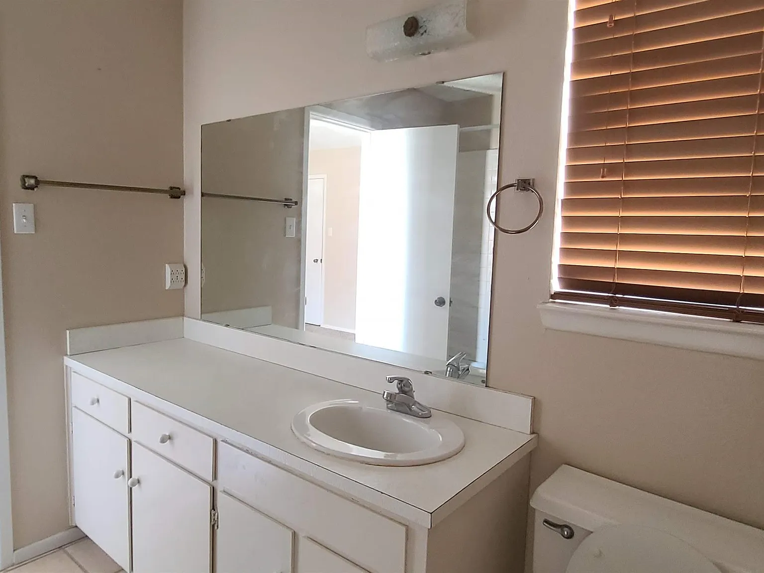 2509 Haynes Dr - A — Photo 4