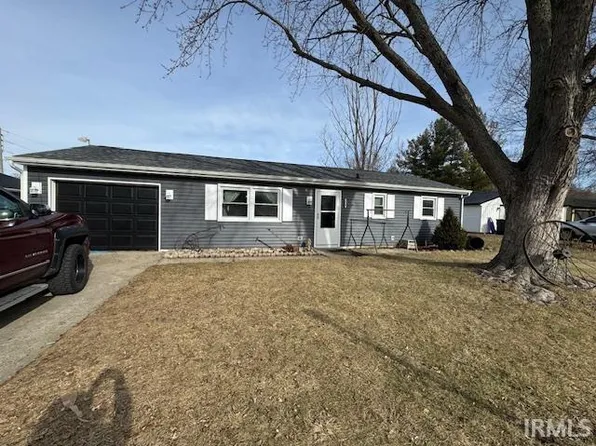 2003 W Bowie Ct, Kendallville, IN 46755