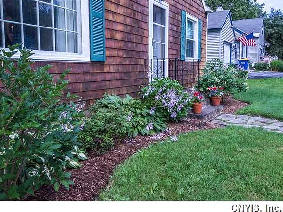 2nd image of 3690 Woodland Dr