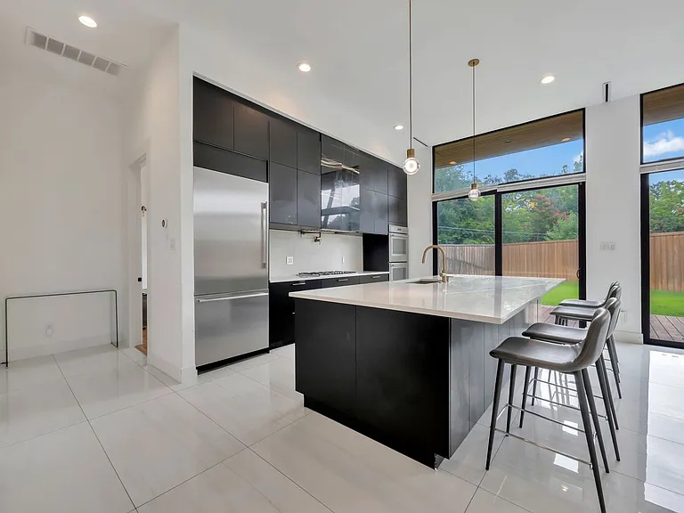 11248 Jamestown Rd — Photo 27