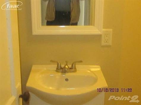 new sink in full bath